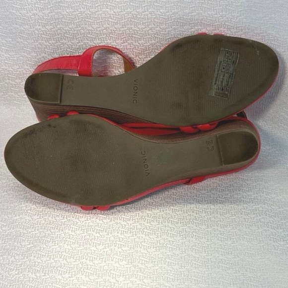 Vionic Emmy Red Leather Ankle Strap Wedge Sandals Women's Size 9 - Picture 4 of 5